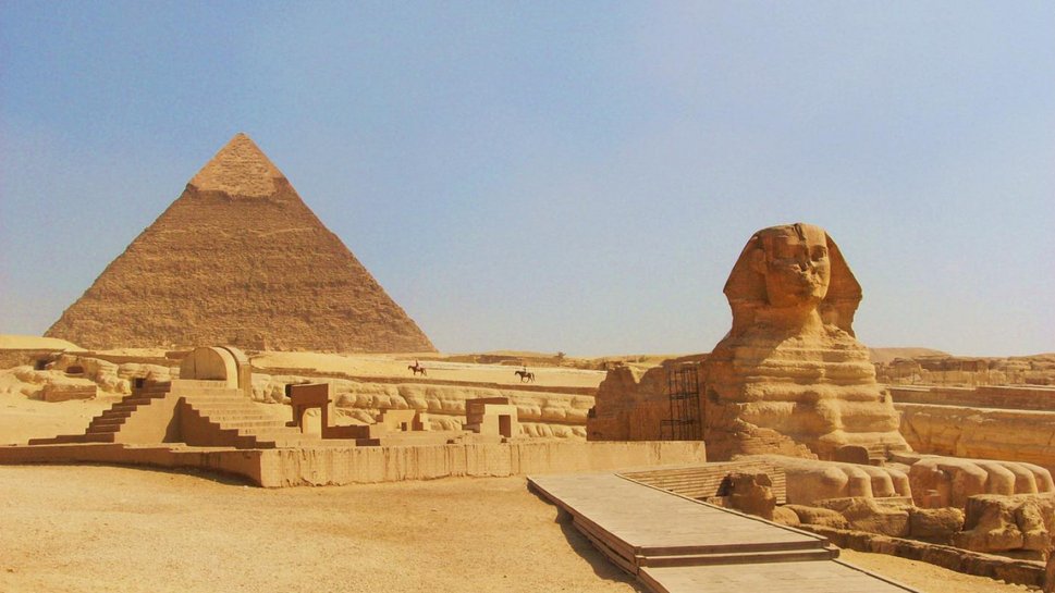 ekskursii-v-egipet-piramodi-1.jpg