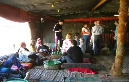 бедуины и туристы