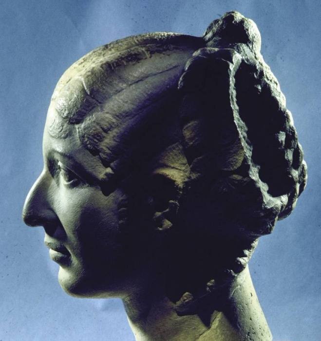 Царица Клеопатра, её алжирский бюст